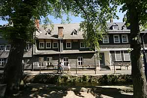 H&auml;user in der Gasse vor der Goslarer Lohm&uuml;hle